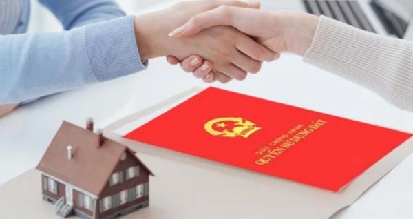 Mua bán đất bằng giấy viết tay có cần phải công chứng?