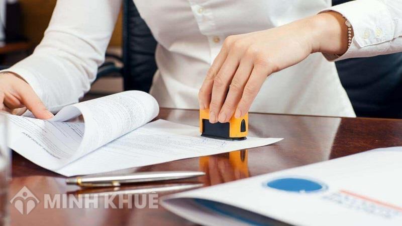 Đi công chứng hợp đồng mua bán nhà đất cần lưu ý những gì?