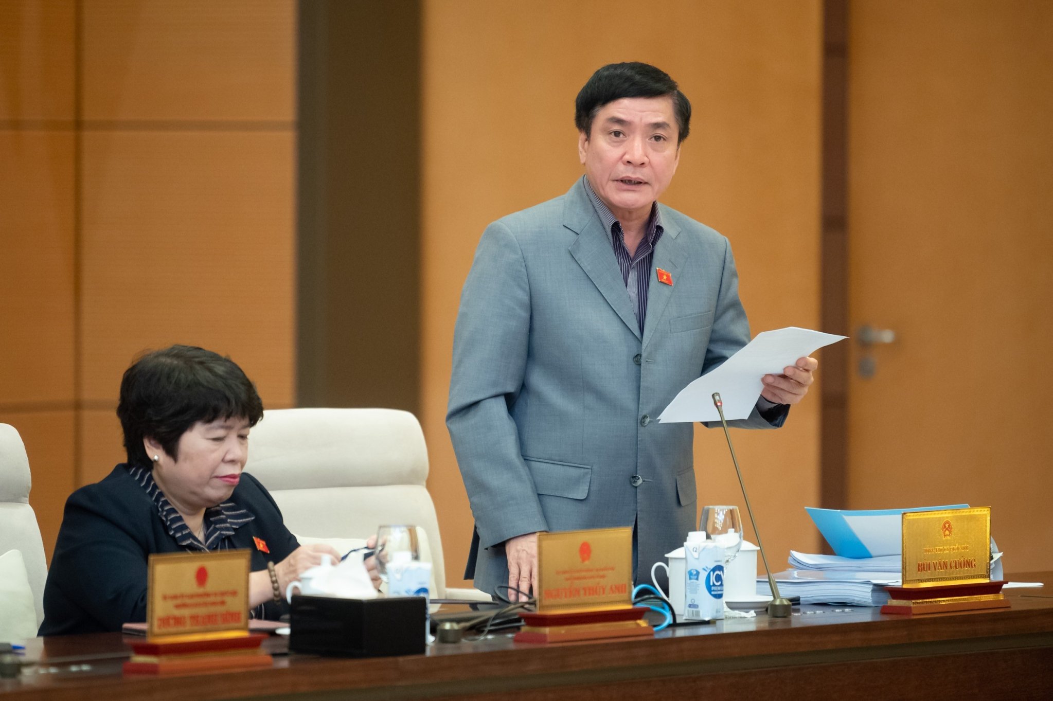 KHẮC PHỤC NHỮNG CHỒNG CHÉO TRONG QUY ĐỊNH VỀ CÔNG CHỨNG HỢP ĐỒNG KINH DOANH BẤT ĐỘNG SẢN